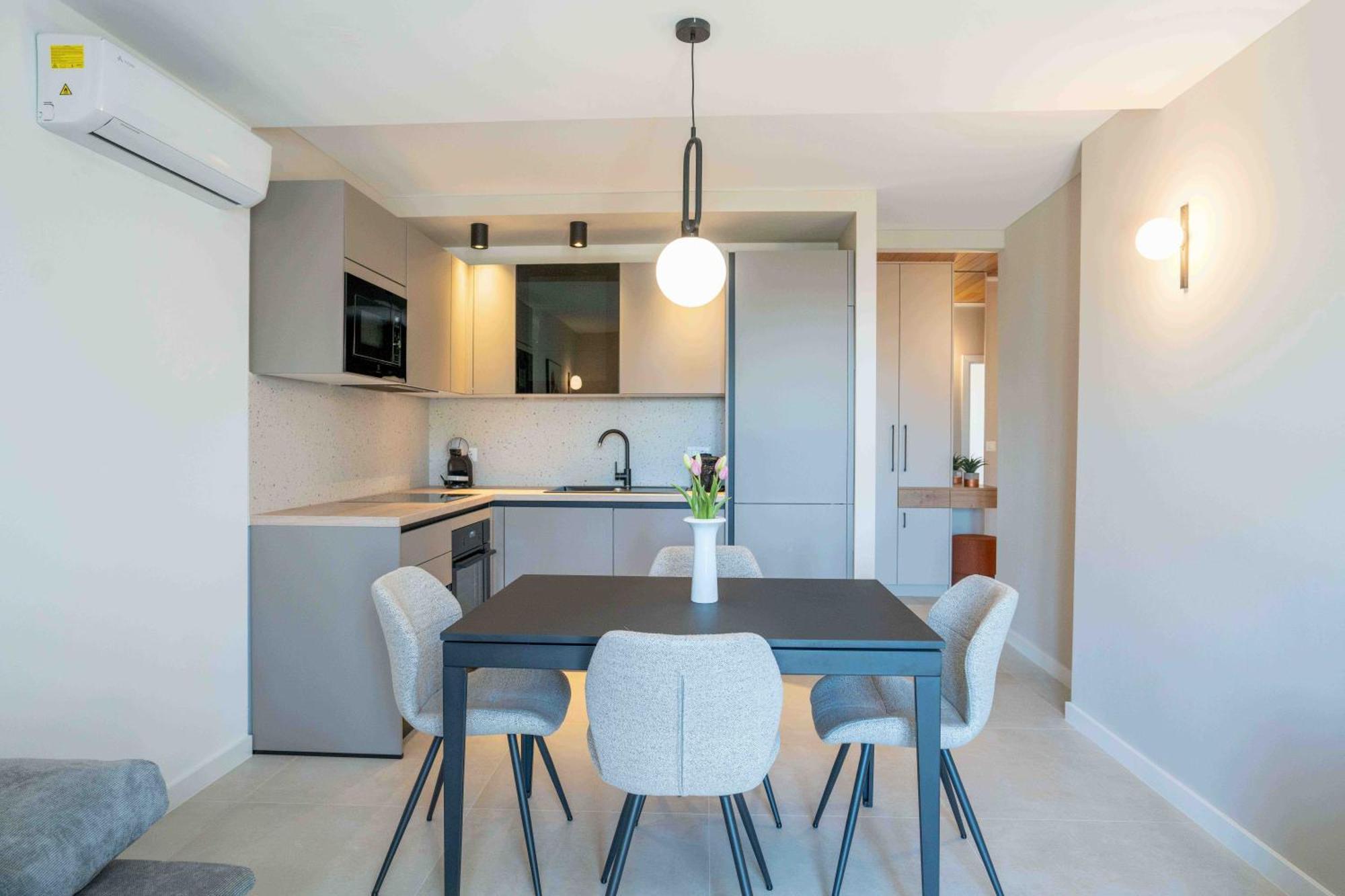 Sea View Apartment Gin เบรลา ภายนอก รูปภาพ