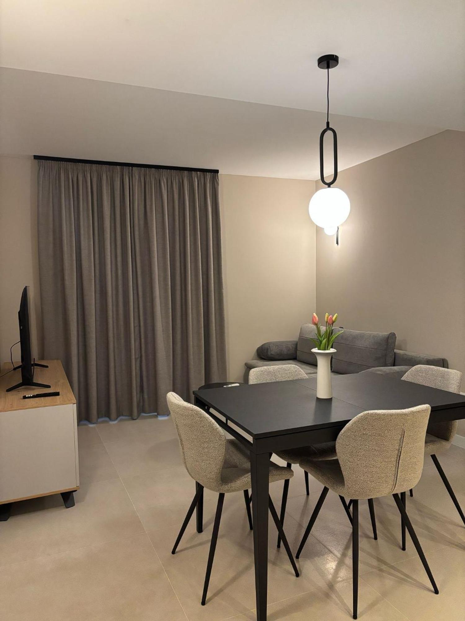 Sea View Apartment Gin เบรลา ภายนอก รูปภาพ