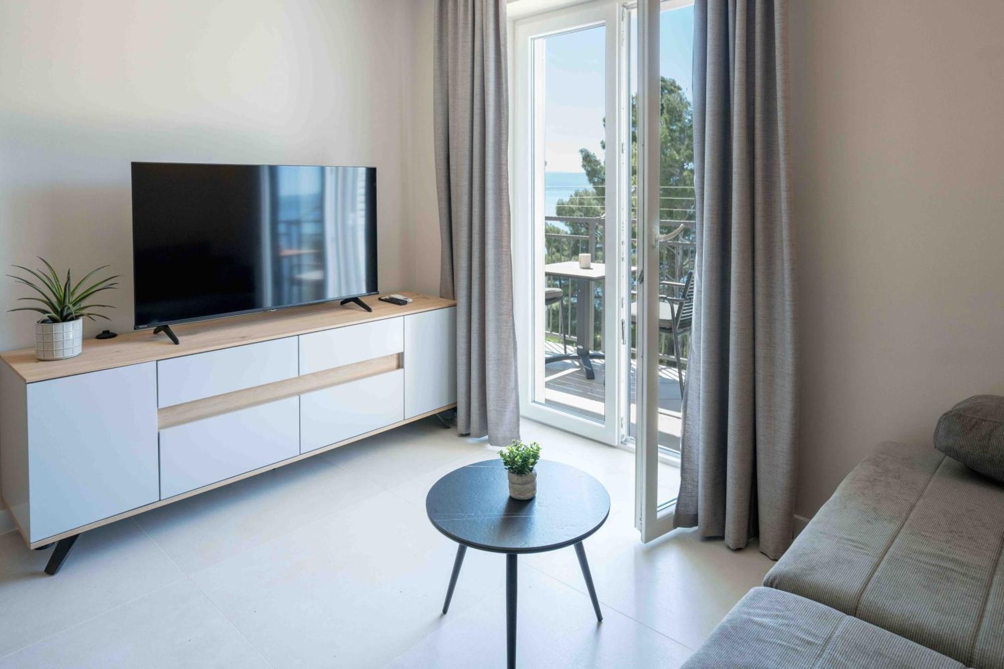 Sea View Apartment Gin เบรลา ภายนอก รูปภาพ