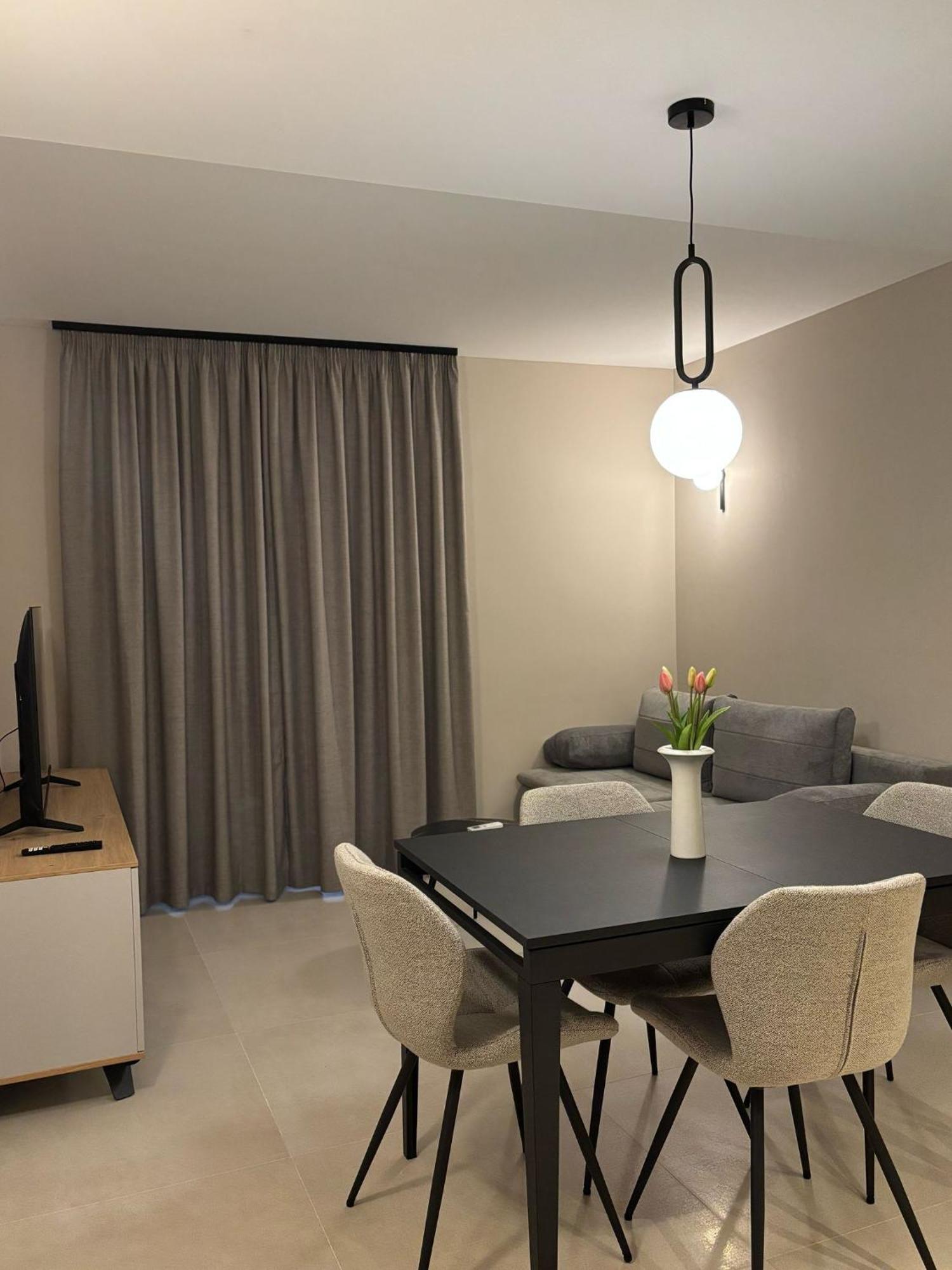 Sea View Apartment Gin เบรลา ภายนอก รูปภาพ