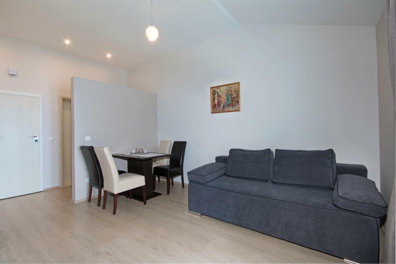 Sea View Apartment Gin เบรลา ภายนอก รูปภาพ