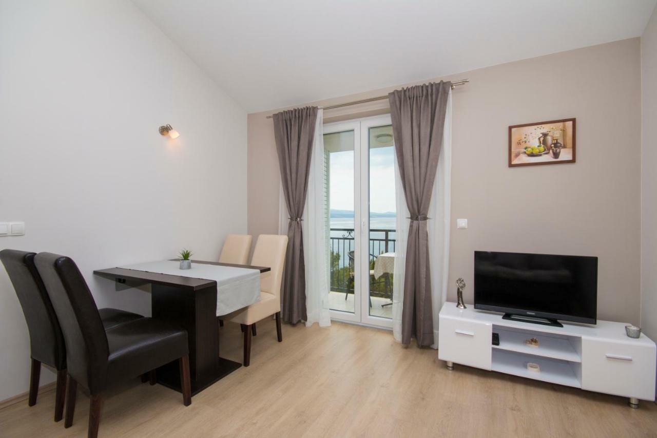 Sea View Apartment Gin เบรลา ภายนอก รูปภาพ